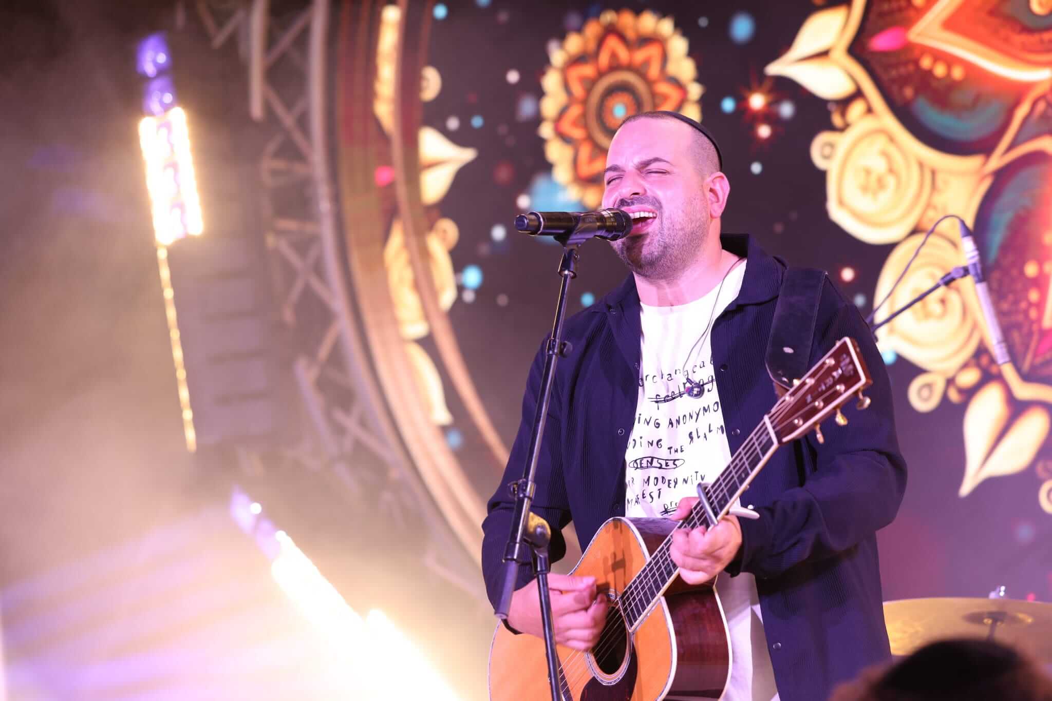 עקיבא במופע פרטי